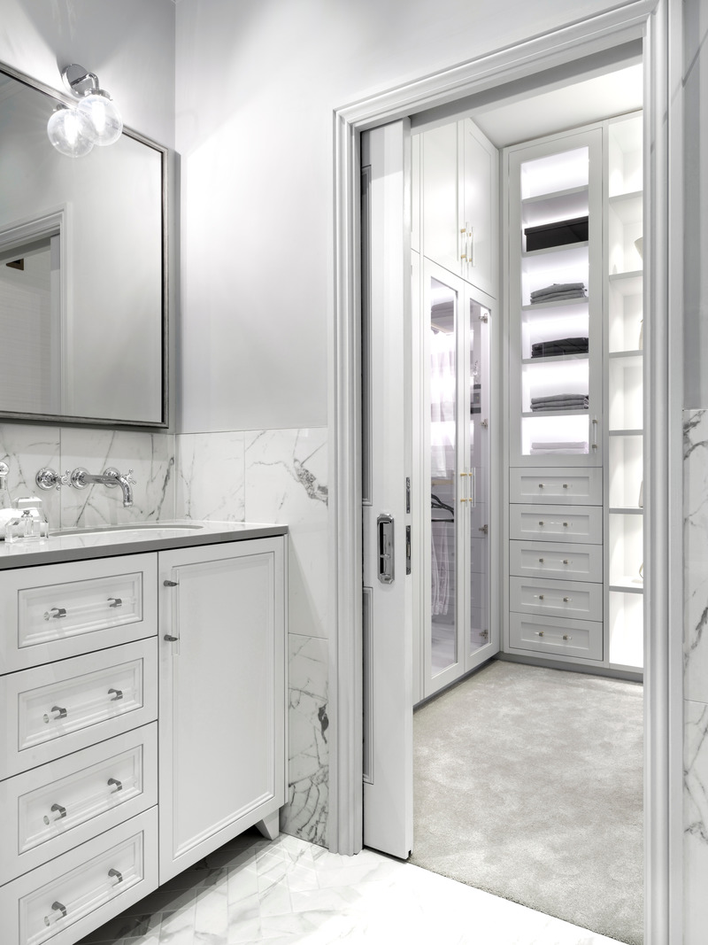 Press kit | 1701-05 - Press release | Award-Winning Victorian Terraced Townhouse - LLI Design - Residential Interior Design -  First Floor - Master Ensuite to Master Dressing Room  - Photo credit: Richard Gooding Photography