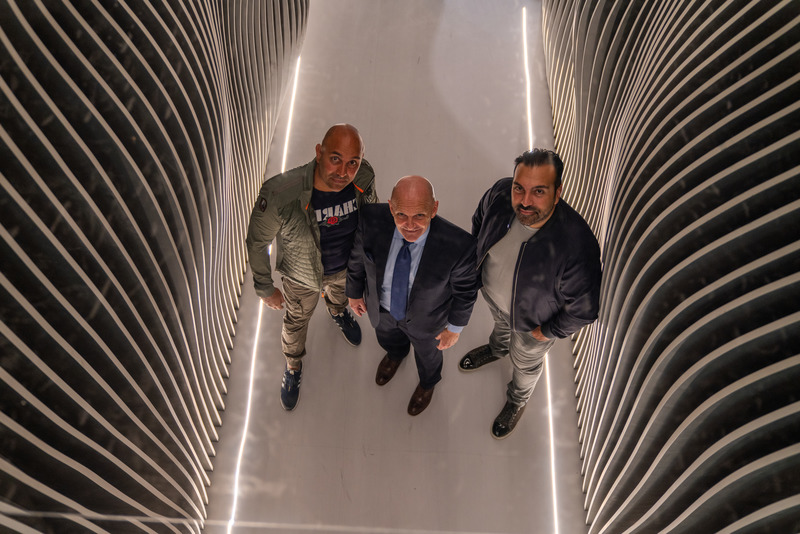 Press kit | 4669-10 - Press release | Standout Design: Unique Store Fixtures in collaboration with Caesarstone and Alessandro Munge Wows Interior Design Show 2022 - Unique Store Fixtures in collaboration with Caesarstone and Alessandro Munge - Event + Exhibition - (From left to right) Ferro Corrente, Ken Williams (President &amp; CEO, Caesarstone Ltd), Marco Corrente - Photo credit: Emad Mohammadi