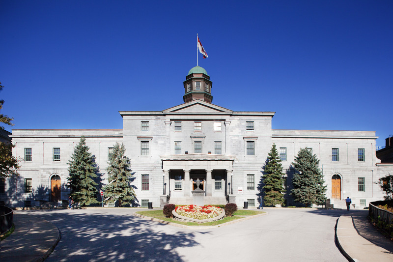 Dossier de presse | 612-20 - Communiqué de presse | Quatre nouveaux directeurs nommés au sein d’EVOQ Architecture - EVOQ Architecture - Architecture institutionnelle -  <p>Restauration de la maçonnerie et des fenêtres du Pavillon des Arts à McGill (Montréal, QC) </p><p><br></p><p>Lena Buchinger, chargée de projet adjointe</p>  - Crédit photo : EVOQ