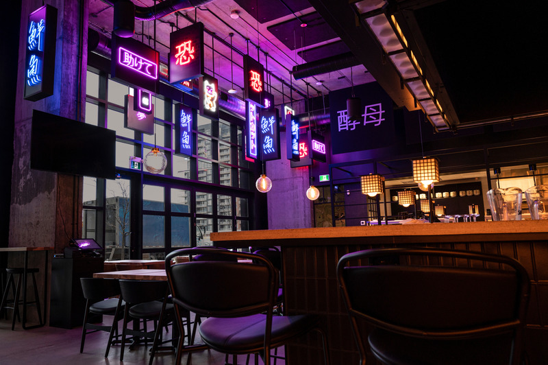 Press kit | 3962-01 - Press release | Iru Izakaya: When Tradition Meets Modernity - Cléo Katcho Design Architectural - Commercial Interior Design - Neon signs - Photo credit: Francis Champoux