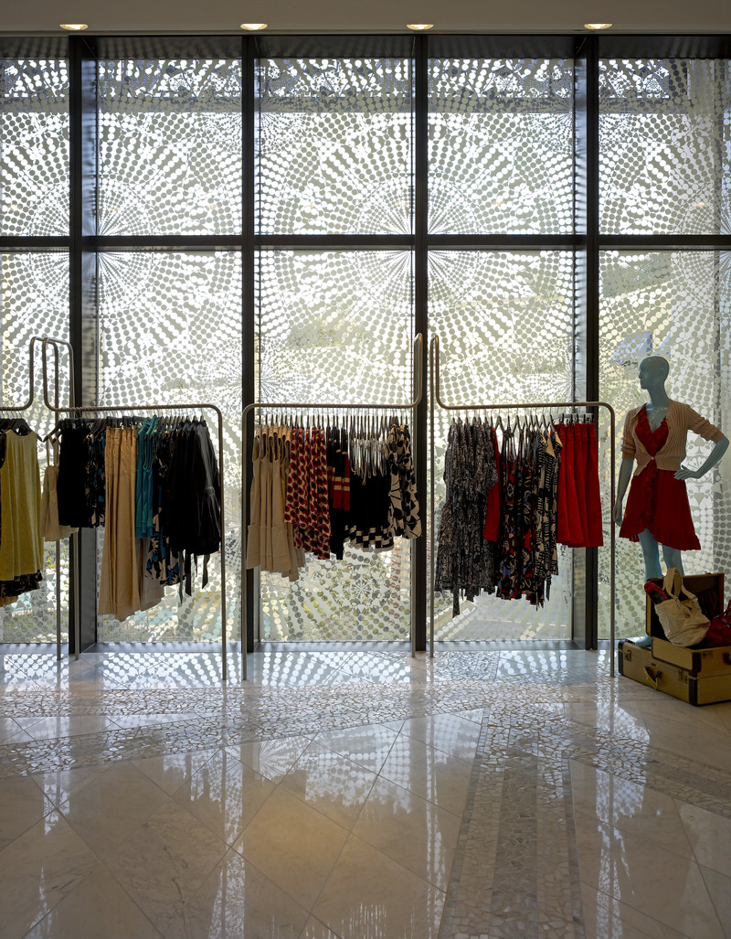Press kit | 5893-02 - Press release | Jefferey Hutchison and Associates Celebrates 20 years in Storytelling Through Architecture and Design in the Fashion Retail Arena - Jefferey Hutchison and Associates - Commercial Architecture - Barneys Las Vegas - Photo credit: Jeffrey Hutchison &amp; Associates 20 Year Anniversary