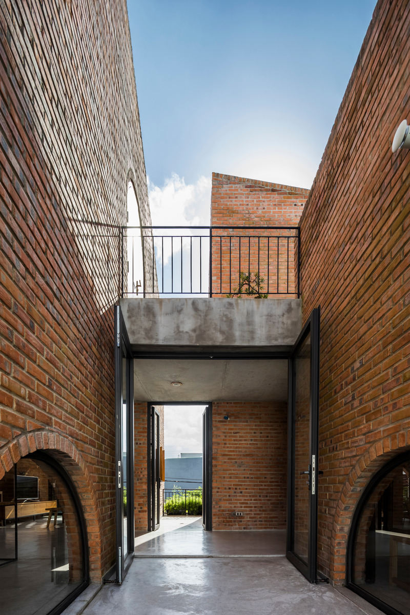 Dossier de presse | 2173-02 - Communiqué de presse | Cuckoo House - Tropical Space - Architecture résidentielle - Crédit photo : Oki Hiroyuki