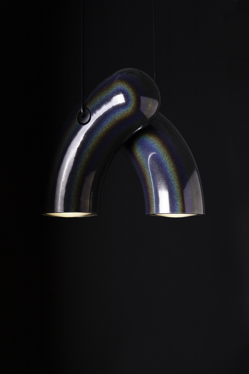 Press kit | 2375-07 - Press release | Hyphen, the New Collection From d'Armes - d'Armes - Lighting Design - Hyphen Pendant in Chromatic Black - Photo credit:  d’Armes 