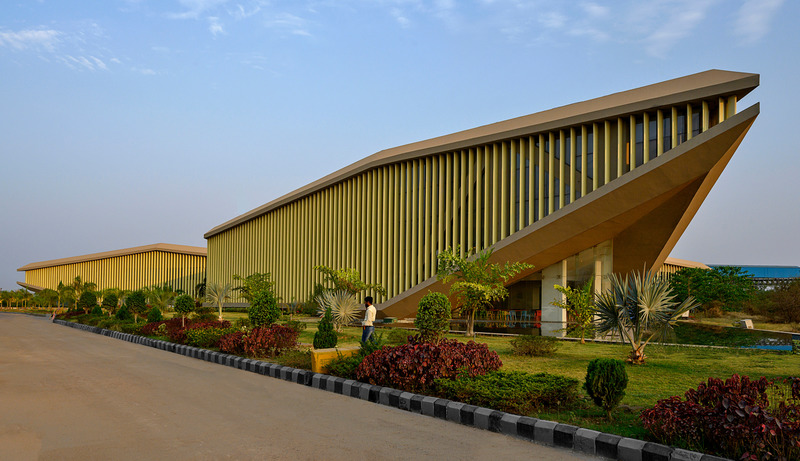 Dossier de presse | 1432-13 - Communiqué de presse | Les bureaux dans la cour - Sanjay Puri Architects - Architecture commerciale - WEST VIEW - Crédit photo : MR,DINESH MEHTA
