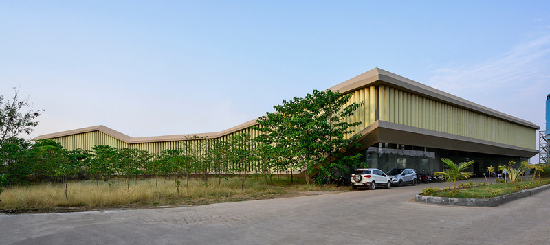 Dossier de presse | 1432-13 - Communiqué de presse | Les bureaux dans la cour - Sanjay Puri Architects - Architecture commerciale - SOUTH WEST VIEW - Crédit photo : MR,DINESH MEHTA