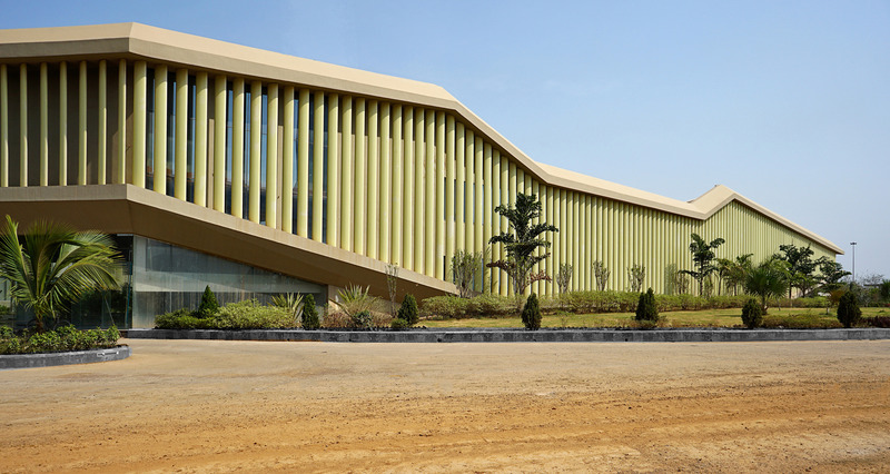 Dossier de presse | 1432-13 - Communiqué de presse | Les bureaux dans la cour - Sanjay Puri Architects - Architecture commerciale - SOUTH EAST VIEW - Crédit photo : MR,DINESH MEHTA