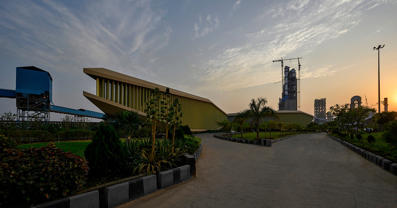 Dossier de presse | 1432-13 - Communiqué de presse | Les bureaux dans la cour - Sanjay Puri Architects - Architecture commerciale - NORTH EAST VIEW - Crédit photo : MR,DINESH MEHTA