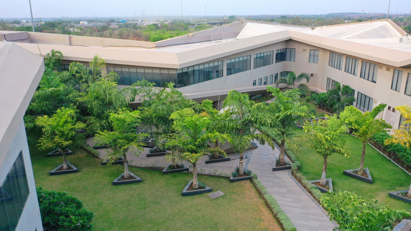Dossier de presse | 1432-13 - Communiqué de presse | Les bureaux dans la cour - Sanjay Puri Architects - Architecture commerciale - COURTYARD - Crédit photo : MR,DINESH MEHTA