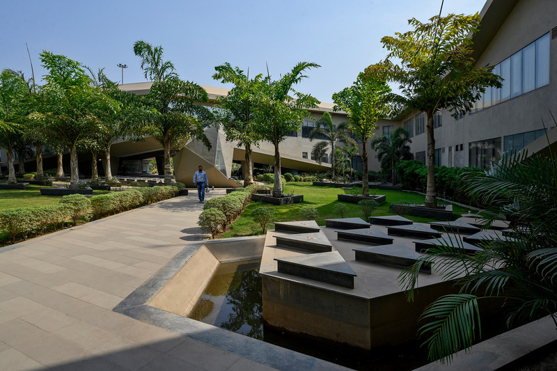 Dossier de presse | 1432-13 - Communiqué de presse | Les bureaux dans la cour - Sanjay Puri Architects - Architecture commerciale - COURTYARD - Crédit photo : MR,DINESH MEHTA