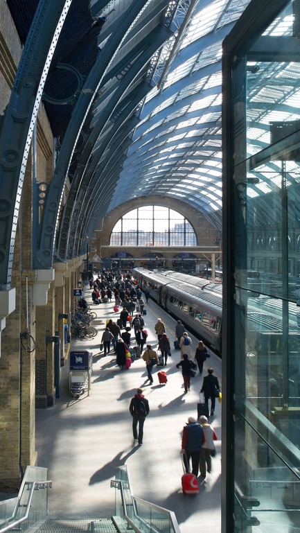 Dossier de presse | 935-01 - Communiqué de presse | Transforming King’s Cross - John McAslan + Partners - Architecture institutionnelle - This project has publication restrictions: It is necessary for media to obtain v2com’s permission before publication. media@v2com.biz  tél : 514.845.1188 - Crédit photo : Hufton and Crow