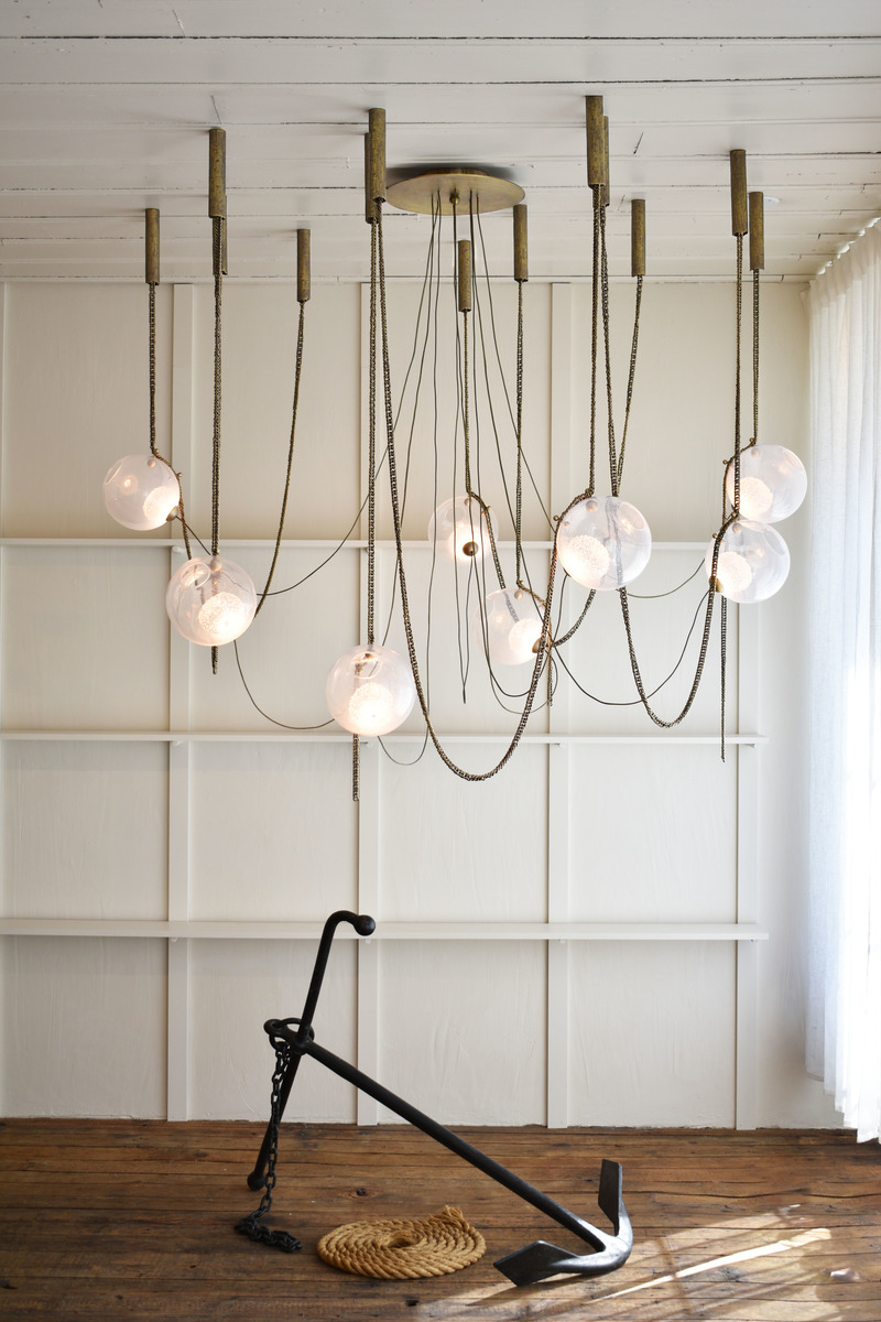 Dossier de presse | 2110-08 - Communiqué de presse | Inspirée par la vie aquatique, la nouvelle collection de Larose Guyon illumine l’Abysse - Larose Guyon - Design d’éclairage - Crédit photo :  Larose Guyon 