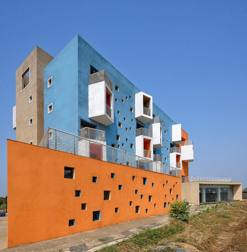 Dossier de presse | 1432-14 - Communiqué de presse | Shree Town - Sanjay Puri Architects - Architecture résidentielle - BACHELOR HOSTEL - Crédit photo : MR.DINESH MEHTA