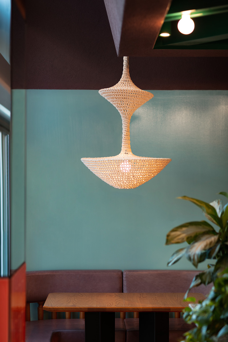 Press kit | 1301-04 - Press release | Fresh, Casual Vibes for a Brand-New Neighbourhood - Atelier Zébulon Perron - Commercial Interior Design - Photo credit: Jean-Sébastien Senécal