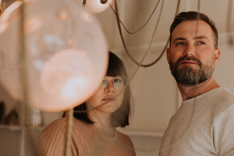 Dossier de presse | 2110-08 - Communiqué de presse | Inspirée par la vie aquatique, la nouvelle collection de Larose Guyon illumine l’Abysse - Larose Guyon - Design d’éclairage - Crédit photo : Chanel Sabourin