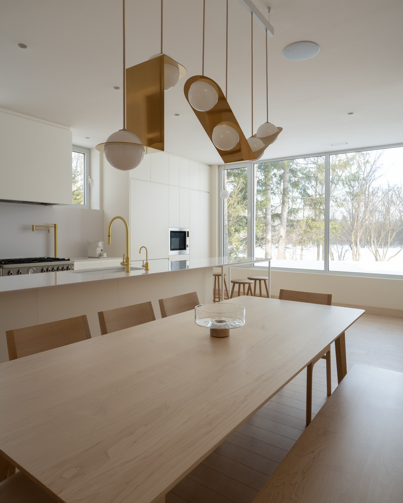 Dossier de presse | 5554-04 - Communiqué de presse | Résidence MI-1 - Dupont Blouin - Architecture résidentielle - Coin cuisine et salle à manger - Crédit photo : Olivier Blouin