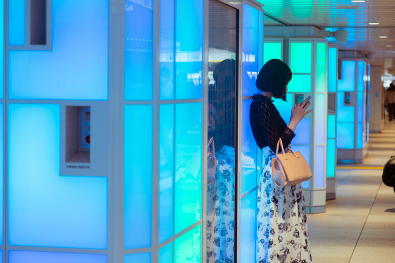 Press kit | 1089-08 - Press release | The Colour Bath at Tokyo’s Shinjuku Station - Moment Factory - Multimedia Design - Photo credit: Moment factory