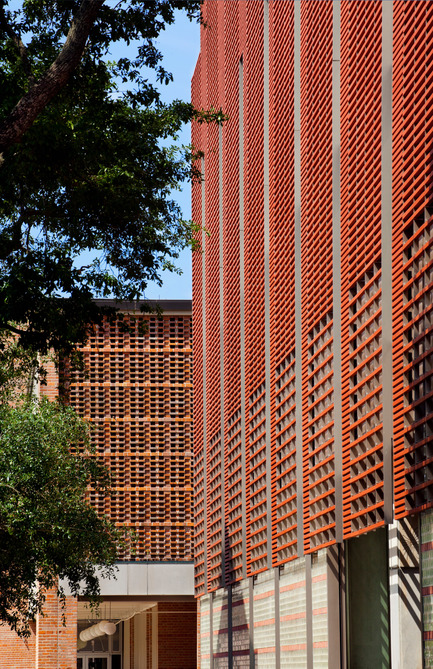 Press kit | 929-01 - Press release | Brockman Hall for Physics, Rice University - KieranTimberlake - Institutional Architecture - FOR EDITORIAL REVIEW ONLY - CONTACT PHOTOGRAPHER TO NEGOTIATE USE FOR PUBLICATION: Joel Sanders, t +1 212 777 0078, joel@ottoarchive.com  - Photo credit: Peter Aaron/OTTO