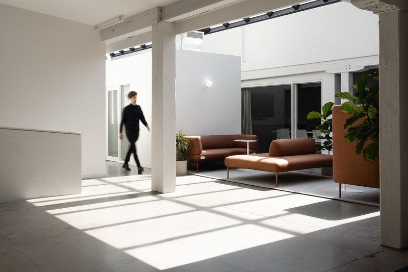 Dossier de presse | 1685-03 - Communiqué de presse | Maison Accuracy - Atelier L'Abri - Design d’intérieur commercial - Crédit photo : Raphaël Thibodeau