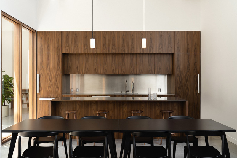 Dossier de presse | 1685-03 - Communiqué de presse | Maison Accuracy - Atelier L'Abri - Design d’intérieur commercial - Crédit photo : Raphaël Thibodeau