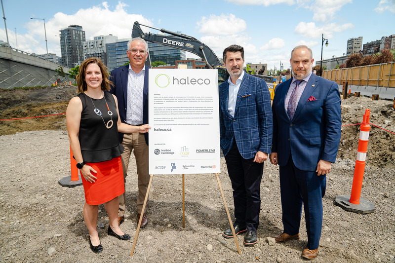 Press kit | 2056-10 - Press release | Haleco: Rethinking Urban Life - Ivanhoé Cambridge, the City of Montreal, Cogir Real Estate and Pomerleau - Real Estate -  Left to right : Élise Proulx (Ivanhoé Cambridge), Martin Jacques (Pomerleau), Stéphane Côté (Cogir Immobilier), Benoit Dorais (maire de l'arrondissement du Sud-Ouest et vice-président du comité exécutif et responsable de l’habitation à la Ville de Montréal)  - Photo credit: ©2022 Haleco