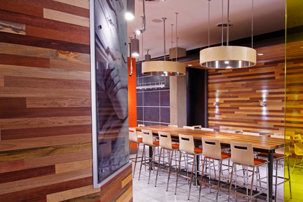 Press kit | 930-01 - Press release | Gourmet Burger meets "Haute Couture" - Jump Branding & Design Inc. - Commercial Interior Design - Photo credit: David Whittaker