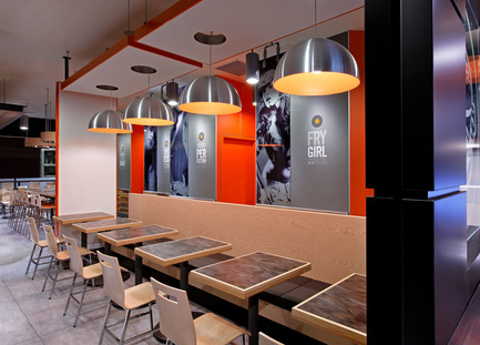 Press kit | 930-01 - Press release | Gourmet Burger meets "Haute Couture" - Jump Branding & Design Inc. - Commercial Interior Design - Photo credit: David Whittaker