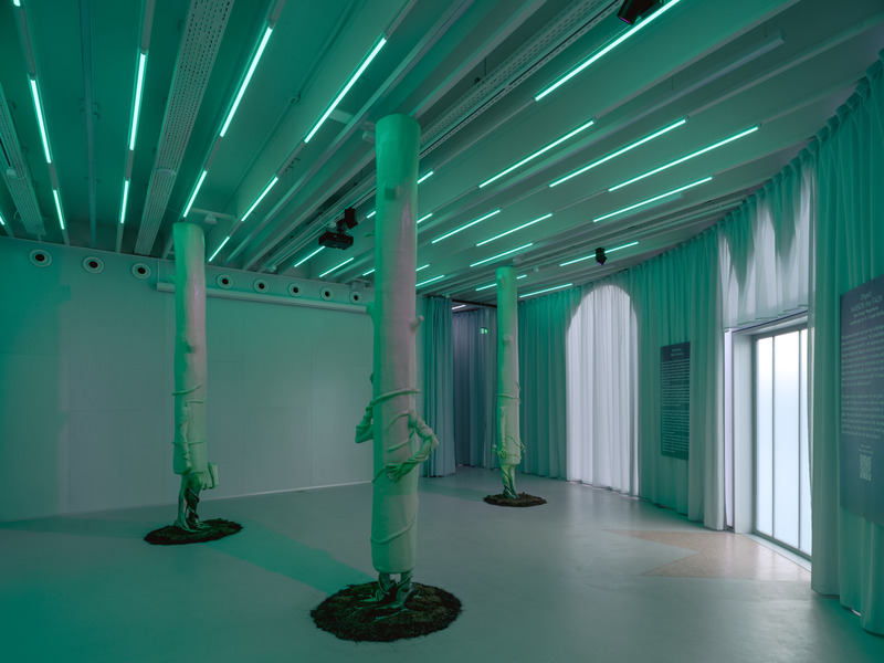 Press kit | 6081-01 - Press release | A Floating Pavilion as Testing Grounds for Museum-to-be M. in Dutch New Town Almere - M. - Art - Exhibition room in M.'s pavilion with Dryad by MAISON the FAUX - Photo credit: Riccardo de Vecchi for M.