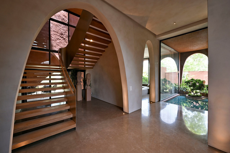 Dossier de presse | 1432-16 - Communiqué de presse | Mirai House of Arches - Sanjay Puri Architects - Architecture résidentielle - MIRAI HOUSE OF ARCHES 13.JPG - Crédit photo : MR.DINESH MEHTA