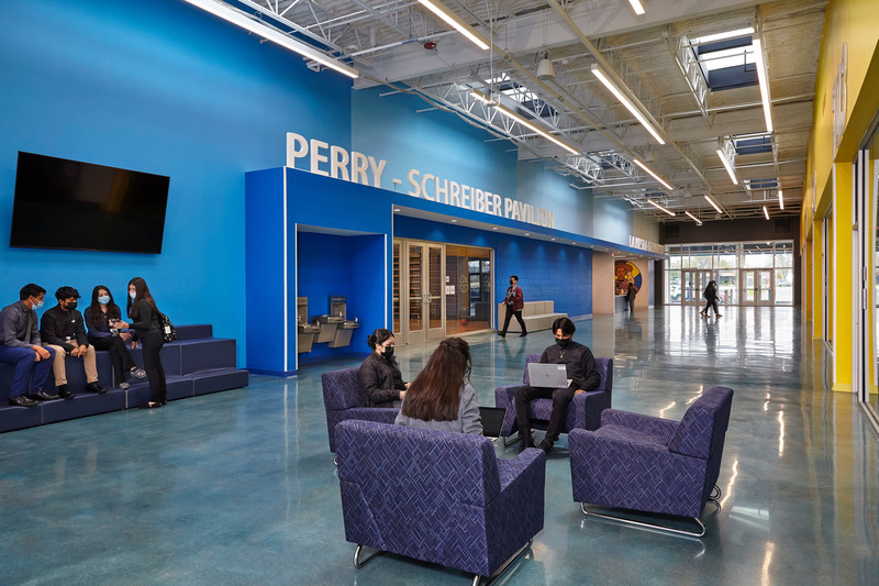Press kit | 2329-03 - Press release | Cristo Rey St. Martin College Prep - JGMA - Institutional Architecture - Photo credit: Dimitre Photography Inc.