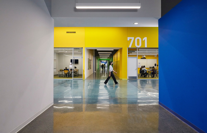 Press kit | 2329-03 - Press release | Cristo Rey St. Martin College Prep - JGMA - Institutional Architecture - Photo credit: Dimitre Photography Inc.