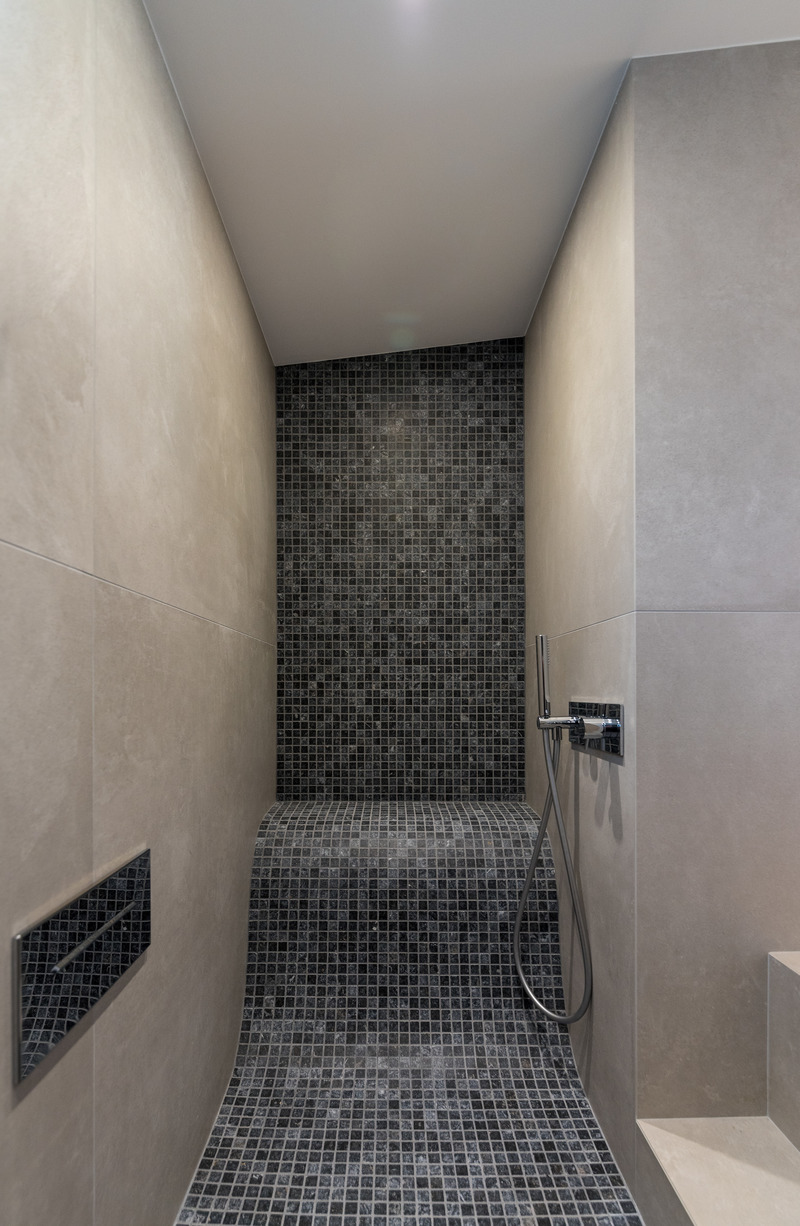 Press kit | 2180-05 - Press release | A House with a View - Martins | Afonso atelier de design - Residential Architecture - Custom-made bathtub - Photo credit: Mickaël Martins Afonso