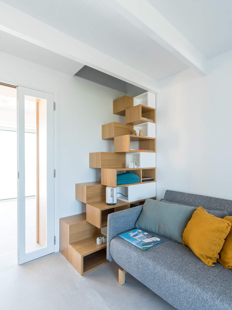 Press kit | 2180-05 - Press release | A House with a View - Martins | Afonso atelier de design - Residential Architecture - Alternating tread stairs - Photo credit: Mickaël Martins Afonso