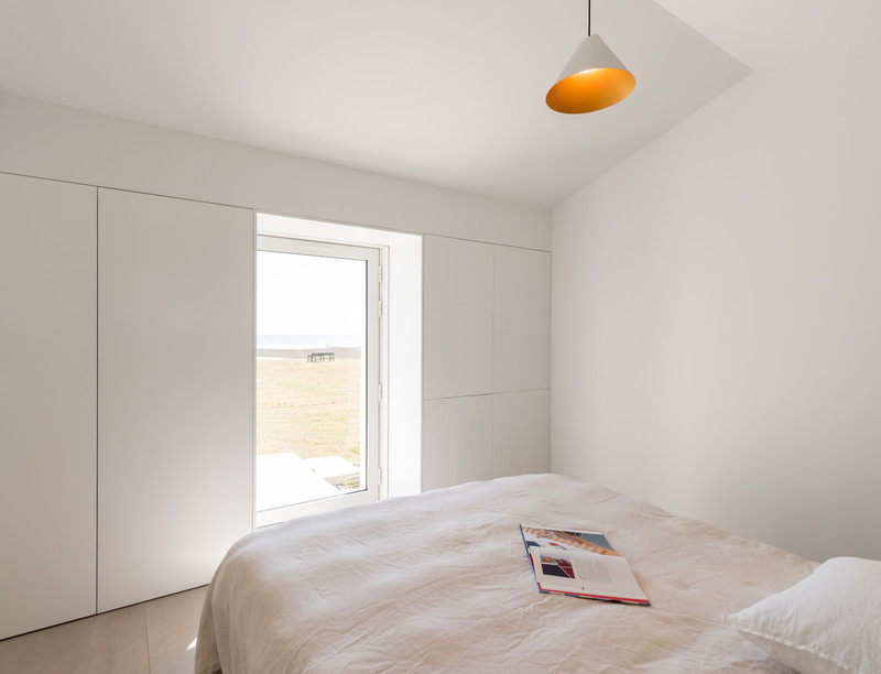 Press kit | 2180-05 - Press release | A House with a View - Martins | Afonso atelier de design - Residential Architecture - Bedroom  - Photo credit: Mickaël Martins Afonso 