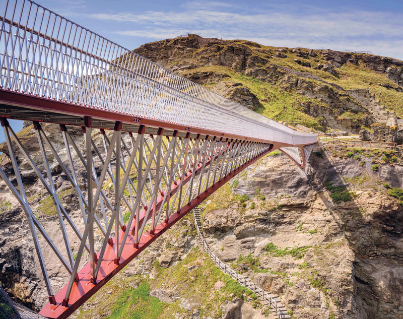 Dossier de presse | 809-37 - Communiqué de presse | Meet the Winners of The  2022 AZ Awards! - AZURE Media - Concours - <p>Winner – Urban Design,  Infrastructure</p><p>Tintagel Castle Footbridge, Cornwall, U.K.</p><p style=""><br></p><p style="">Ney &amp; Partners (Brussels, Belgium) and William Matthews Associates (London, U.K.) <br style=""></p> - Crédit photo : David Levene
