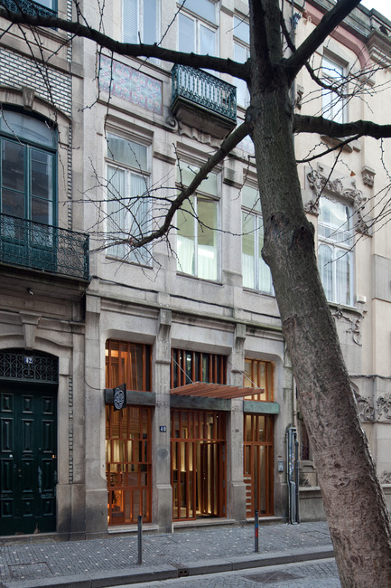 Press kit | 923-01 - Press release | Bar “La Bohème entre amis” - AVA – Atelier Veloso Architects (AVA-Architects) - Commercial Interior Design - Photo credit: Jose Campos