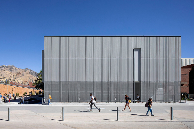 Press kit | 2757-31 - Press release | Sparano + Mooney Architecture Designs State-of-the-Art Buildings for Utah State University's Fine Arts Campus - Sparano + Mooney Architecture - Institutional Architecture -    NEHMA: To accommodate the growth of the collection, increase the visibility of the museum, and establish a new experience for visitors, it was determined that the museum required a renovation and expansion.  - Photo credit:  Jeremy Bittermann 