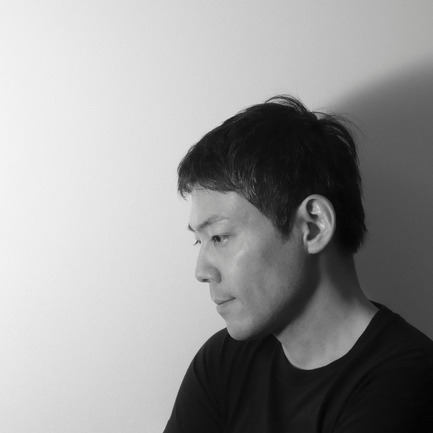 Dossier de presse | 922-01 - Communiqué de presse | moment - Shinobu Koizumi - Produit