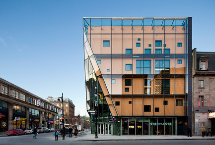 Dossier de presse | 675-05 - Communiqué de presse | Le 2-22, Quartier des spectacles, Montréal - Aedifica - Architecture institutionnelle - Crédit photo : Stéphane Brügger