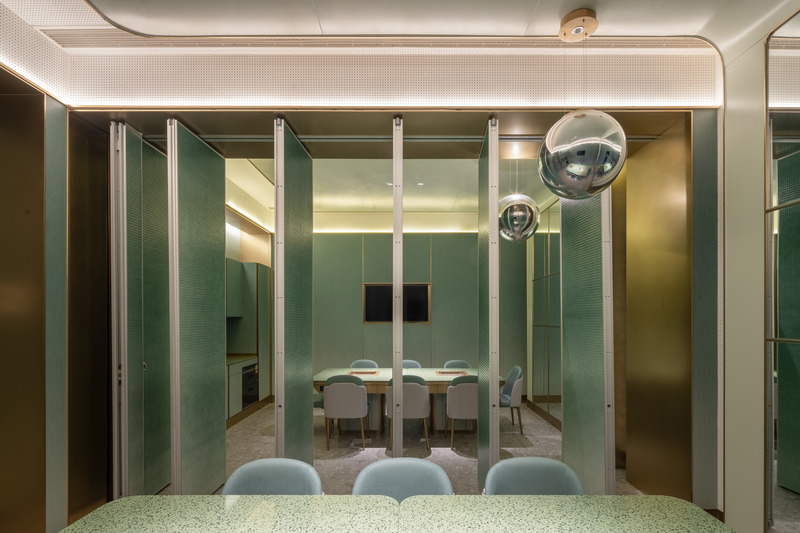 Press kit | 3531-06 - Press release | New Version of Haidilao - Vermilion Zhou Design Group - Commercial Interior Design - private dining room can flexible expanding use. - Photo credit: Vincent Wu