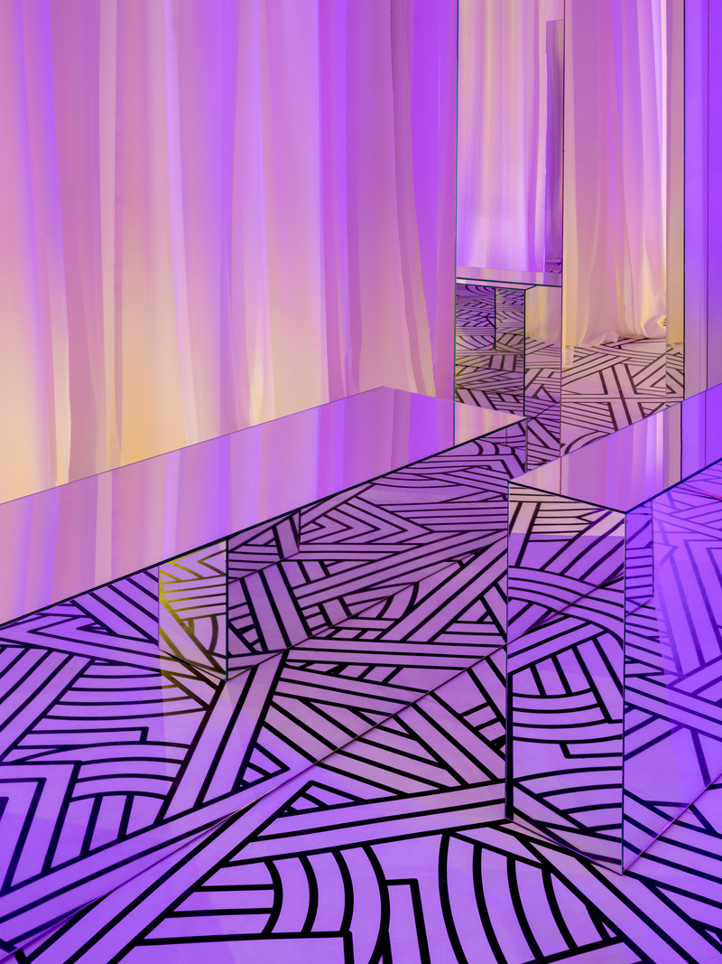 Dossier de presse | 2247-08 - Communiqué de presse | A Boundless Place of Infinite Possibilities: Maxim Kashin’s Installation Provides a Contemporary Interpretation of Suprematism - Maxim Kashin Architects - Évènement + Exposition - New Suprematism - Crédit photo : ©Dmitry Chebanenko