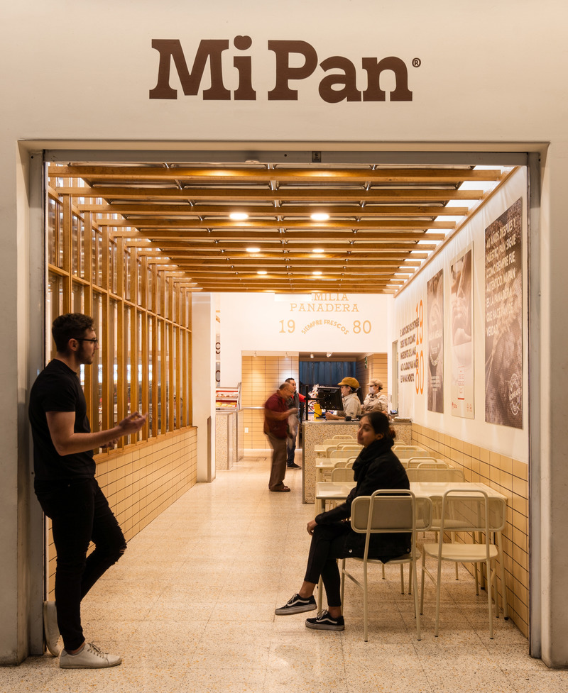 Dossier de presse | 6391-01 - Communiqué de presse | Mi Pan Bakery - Concentrico - Design d’intérieur commercial - Crédit photo : Jose Miguel Gonzalez / Apertura Studio