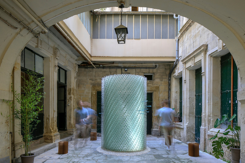 Dossier de presse | 982-49 - Communiqué de presse | Festival des Architectures Vives 2022 - Association Champ Libre - Évènement + Exposition - BOUTEILLE À LA MER<br>KOLLEKTIV GESAMTKUNSTWERK : Killian Petracek, Anton V. Schmunk, Marcel Navid Sharifian, Kalieb Johanes, Anh Khoa Ngo, Timur Zhigaylo - Crédit photo : photoarchitecture festivaldesarchitecturesvives