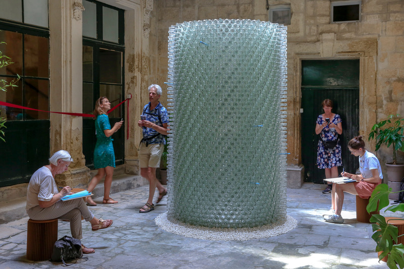 Dossier de presse | 982-49 - Communiqué de presse | Festival des Architectures Vives 2022 - Association Champ Libre - Évènement + Exposition - BOUTEILLE À LA MER<br>KOLLEKTIV GESAMTKUNSTWERK : Killian Petracek, Anton V. Schmunk, Marcel Navid Sharifian, Kalieb Johanes, Anh Khoa Ngo, Timur Zhigaylo - Crédit photo : photoarchitecture festivaldesarchitecturesvives