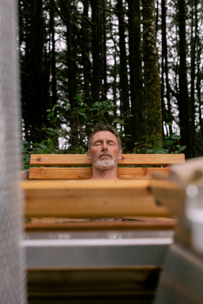Press kit | 6456-01 - Press release | Wood-Fired Bathing is Making a Comeback - GOODLAND - Lifestyle -  GOODLAND - Authentic bathing with a Wood Burning Hot Tub  - Photo credit: Hideaway Creative for GOODLAND 2022
