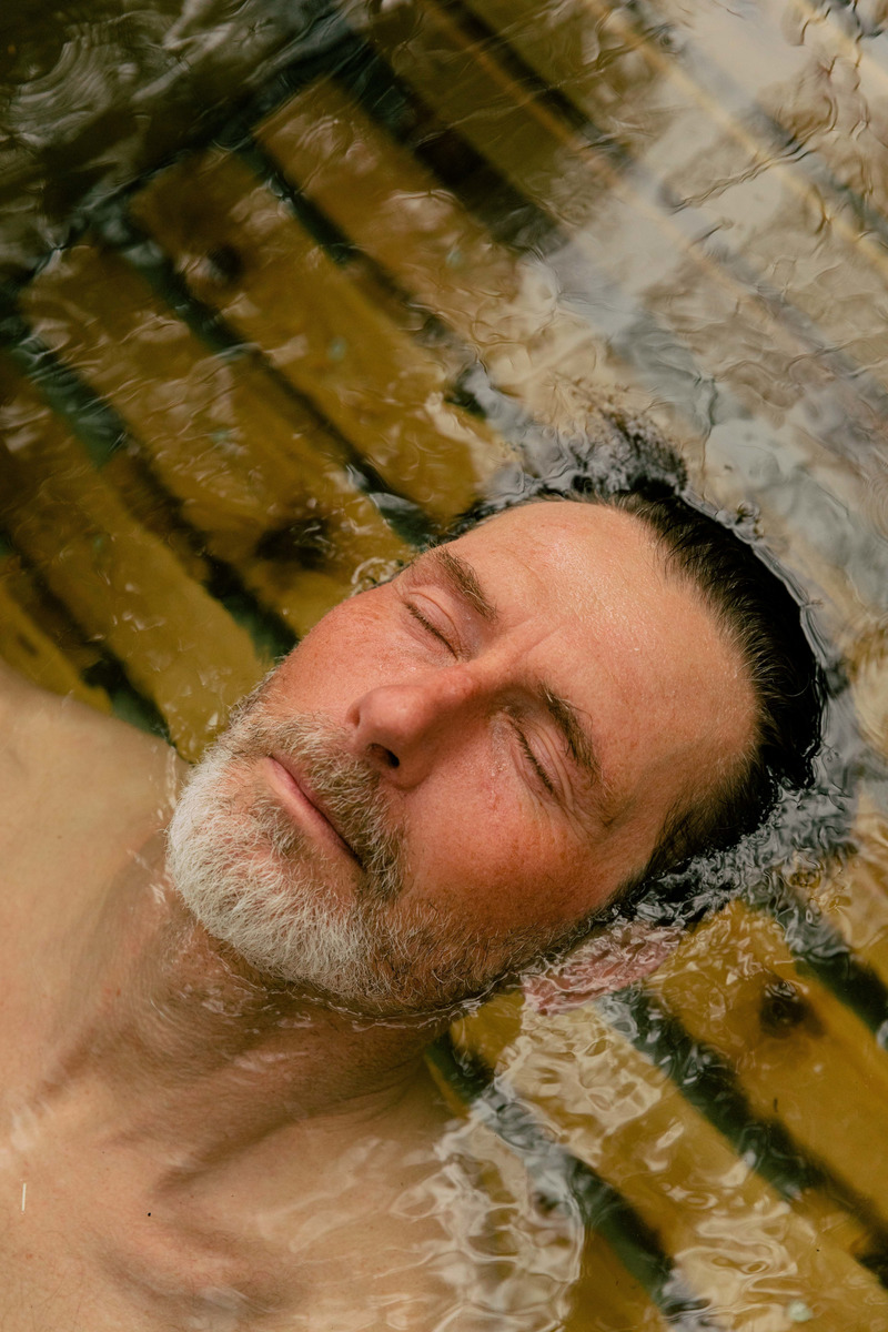 Press kit | 6456-01 - Press release | Wood-Fired Bathing is Making a Comeback - GOODLAND - Lifestyle -  GOODLAND - Authentic bathing with a Wood Burning Hot Tub  - Photo credit: Hideaway Creative for GOODLAND 2022
