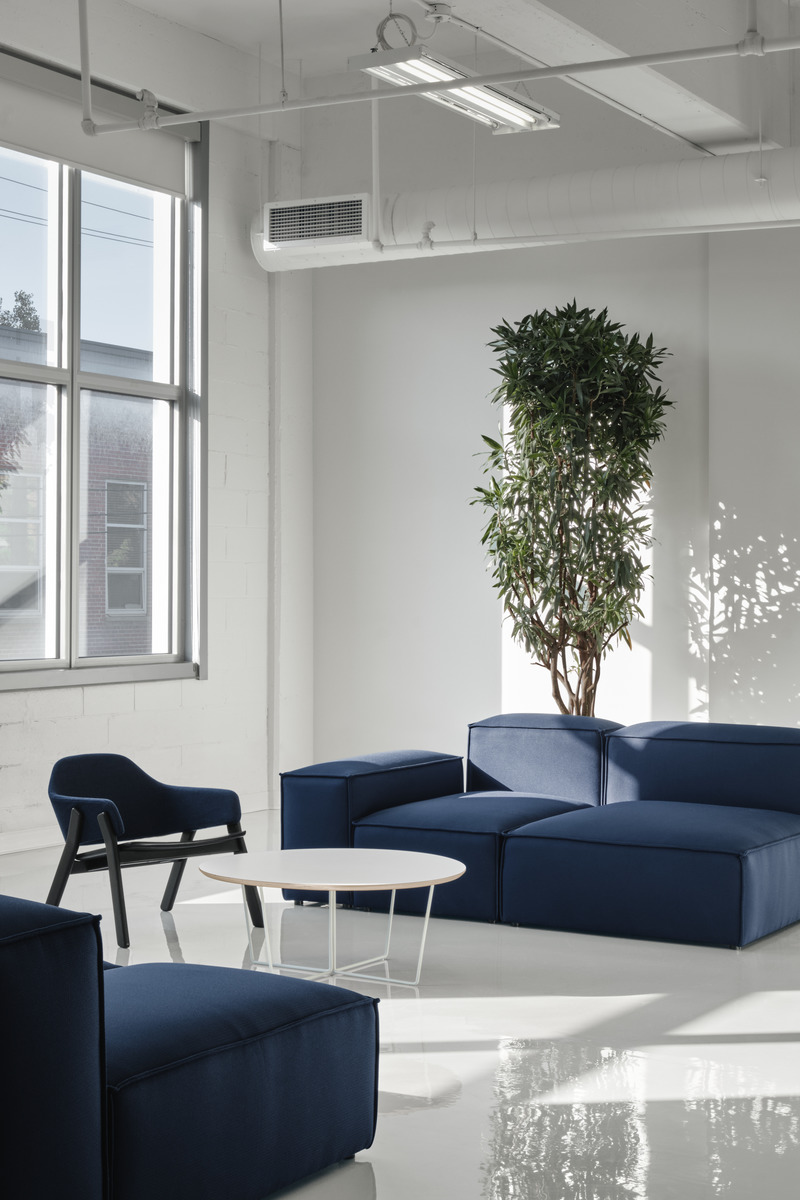 Press kit | 5174-03 - Press release | Blanchette Architectes Designs New Vention Office Space Inspired by Cities - Blanchette Architectes, Groupe Manovra & Vention - Commercial Architecture - Photo credit: Alex Lesage