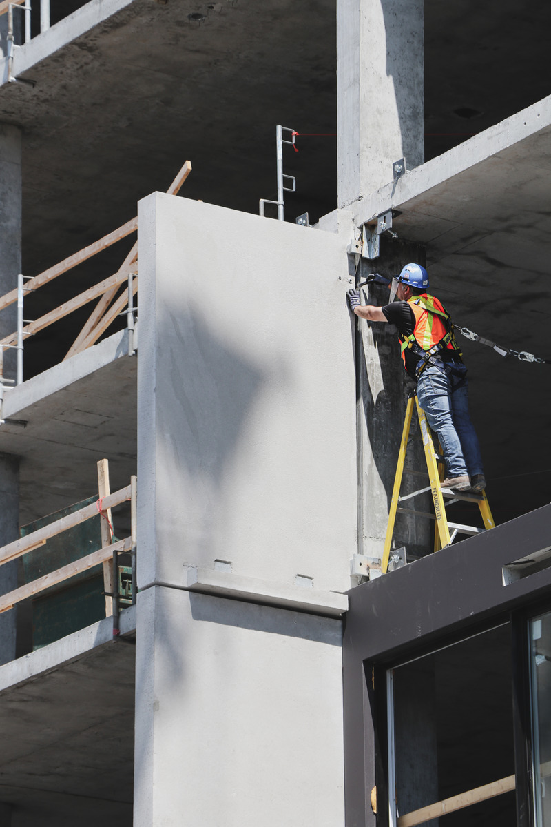 Press kit | 1317-19 - Press release | Joie de Vivre: the beginning of a human-centered architectural dialogue in the heart of an industrial district - ACDF Architecture - Residential Architecture - construction site photo - Photo credit: Mathias Renaud