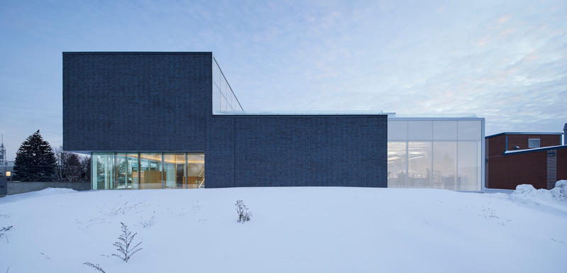 Press kit | 1317-21 - Press release | Lafond Desjardins Dental Laboratory - ACDF Architecture - Commercial Architecture - Photo credit:  Adrien Williams 
