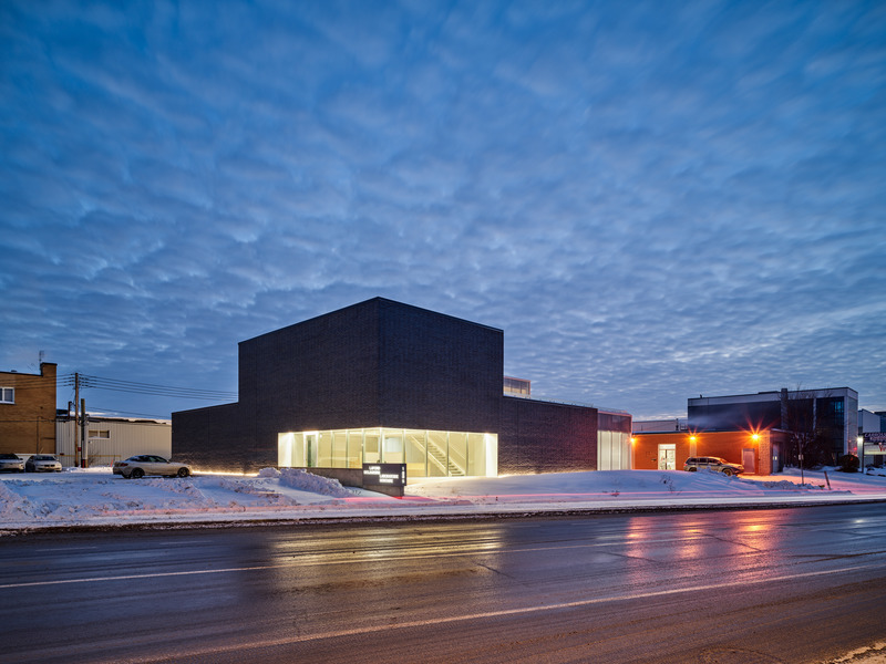 Press kit | 1317-21 - Press release | Lafond Desjardins Dental Laboratory - ACDF Architecture - Commercial Architecture - Photo credit: Adrien Williams