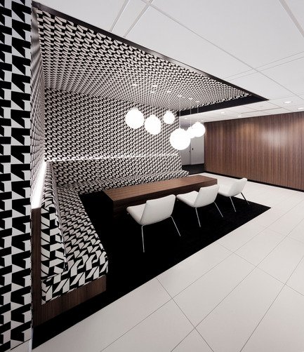 Dossier de presse | 916-01 - Communiqué de presse | Pfizer Canada inc. siège social - Menkès Shooner Dagenais LeTourneux Architectes - Architecture commerciale - Crédit photo : Stéphane Groleau 
